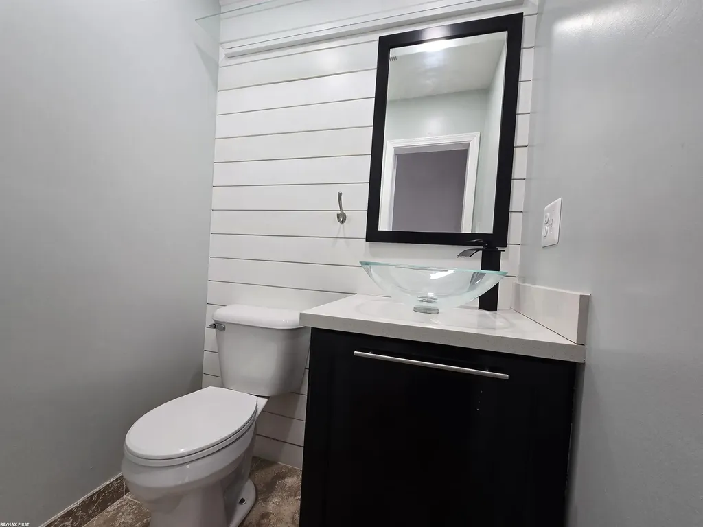 22324 Spitzley Street Clinton Charter Township MI 48035
