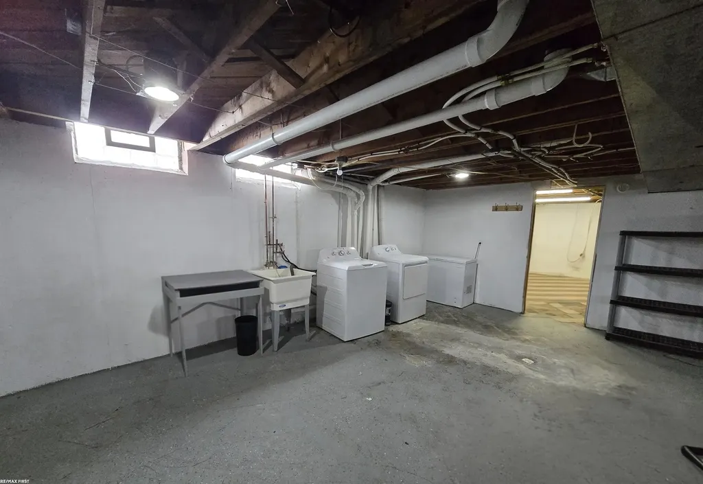 22324 Spitzley Street Clinton Charter Township MI 48035