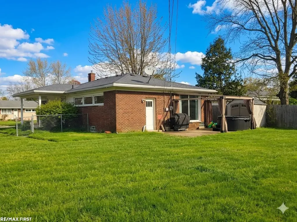 22324 Spitzley Street Clinton Charter Township MI 48035
