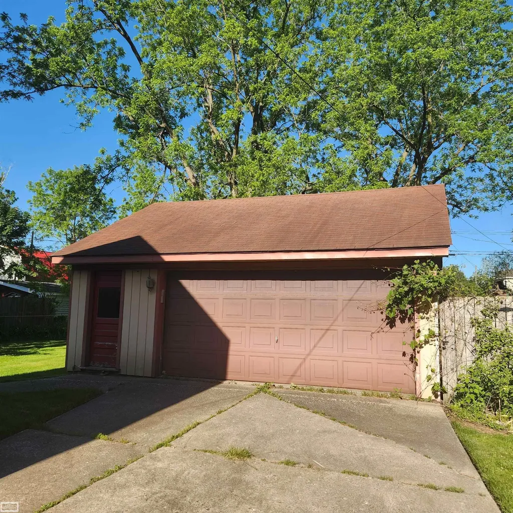 73385 Floral Street Armada Village MI 48005