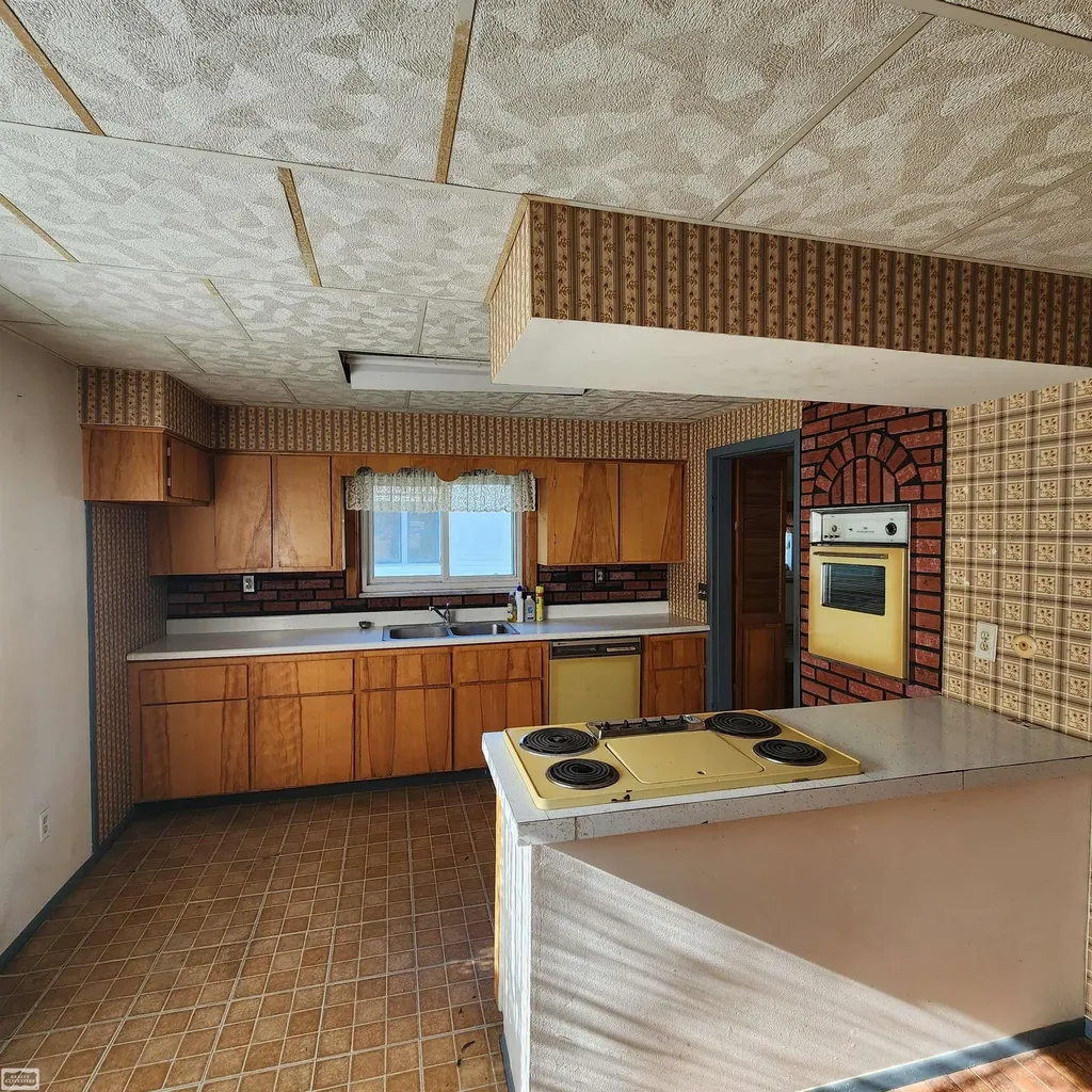 73385 Floral Street Armada Village MI 48005