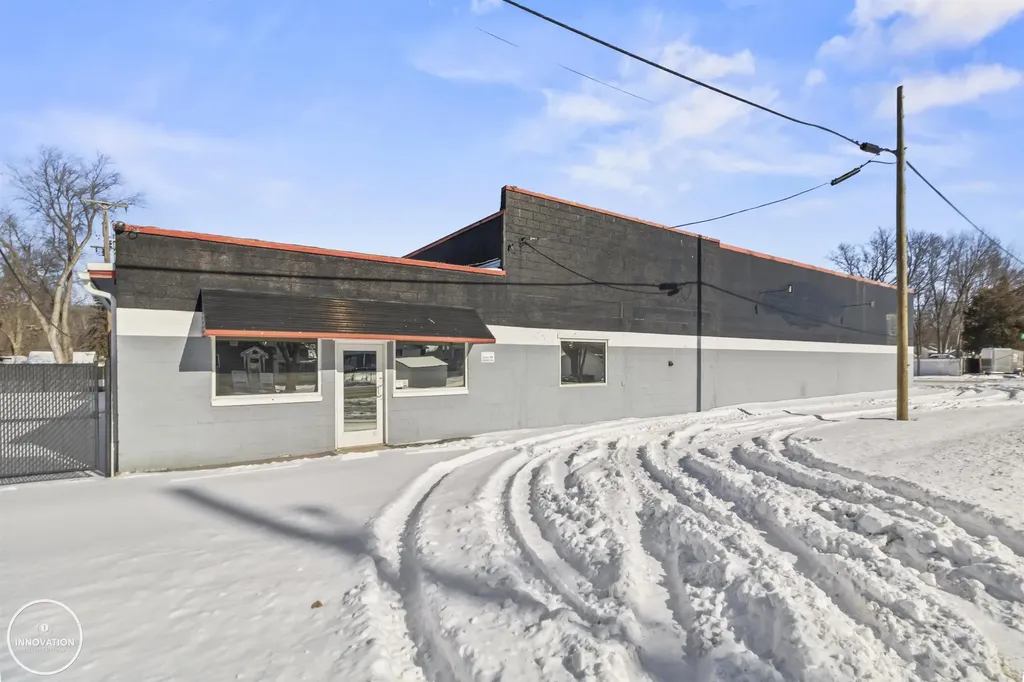4618 Pointe Tremble Road Clay Township MI 48001