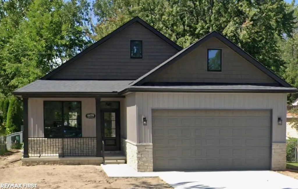 71 Smith Street Mt. Clemens City MI 48043