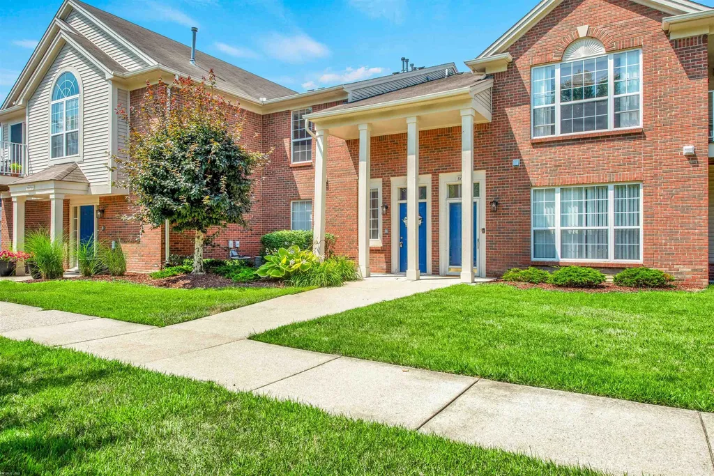 51719 Adler Park Drive Chesterfield Township MI 48051