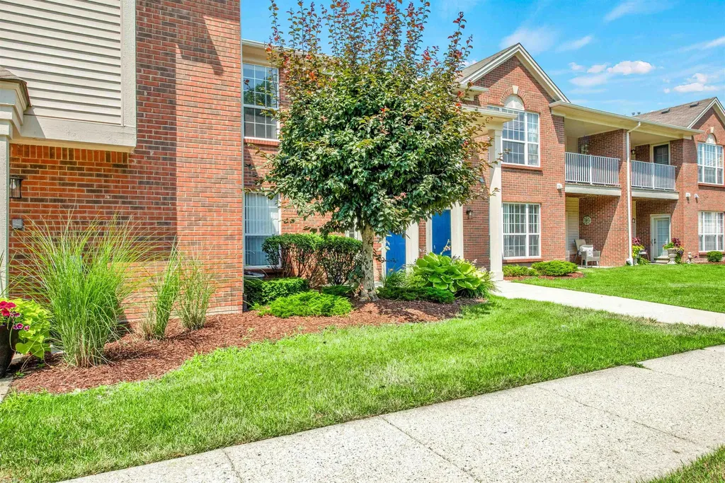 51719 Adler Park Drive Chesterfield Township MI 48051