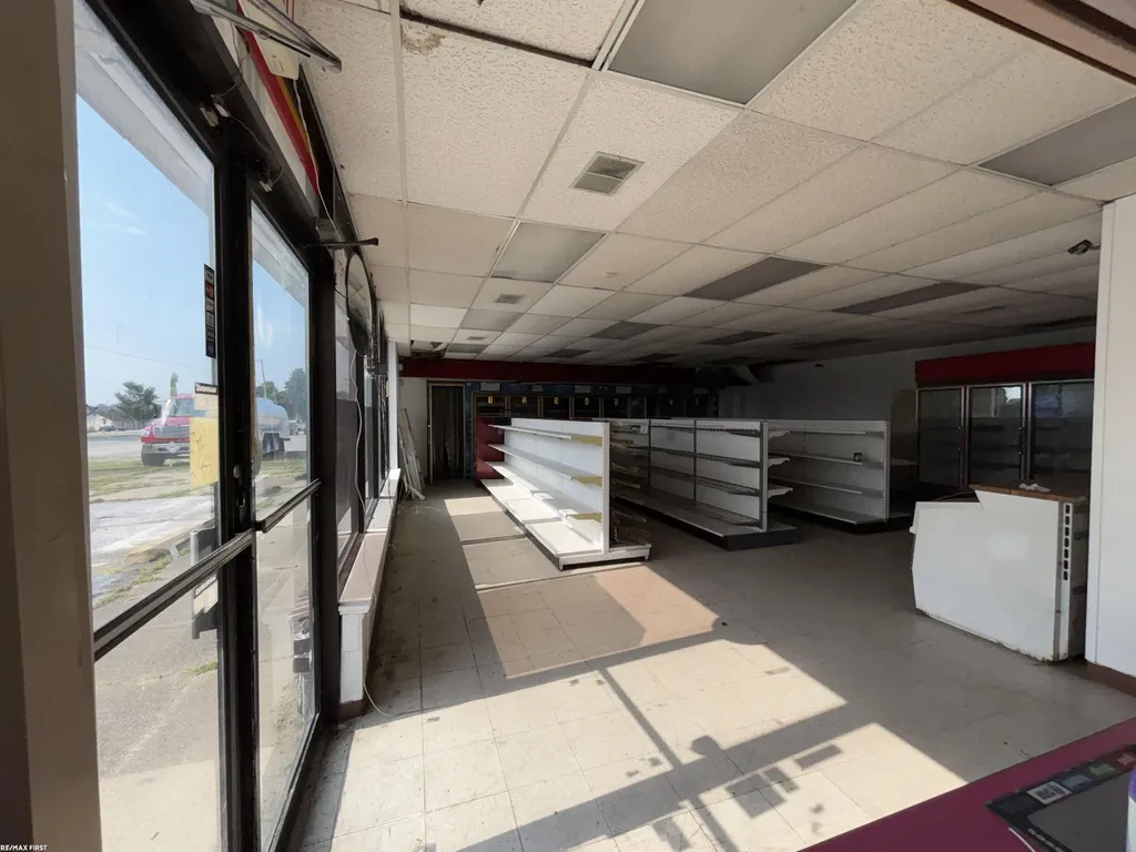 10 Gratiot Boulevard Marysville City MI 48040