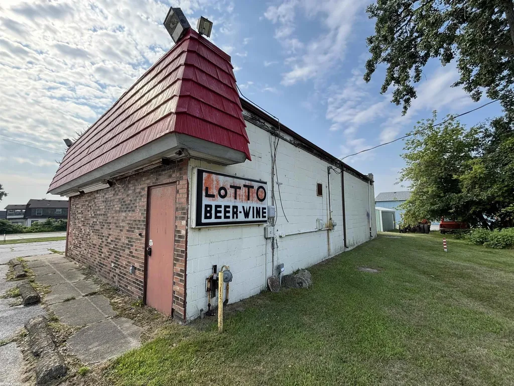 10 Gratiot Boulevard Marysville City MI 48040