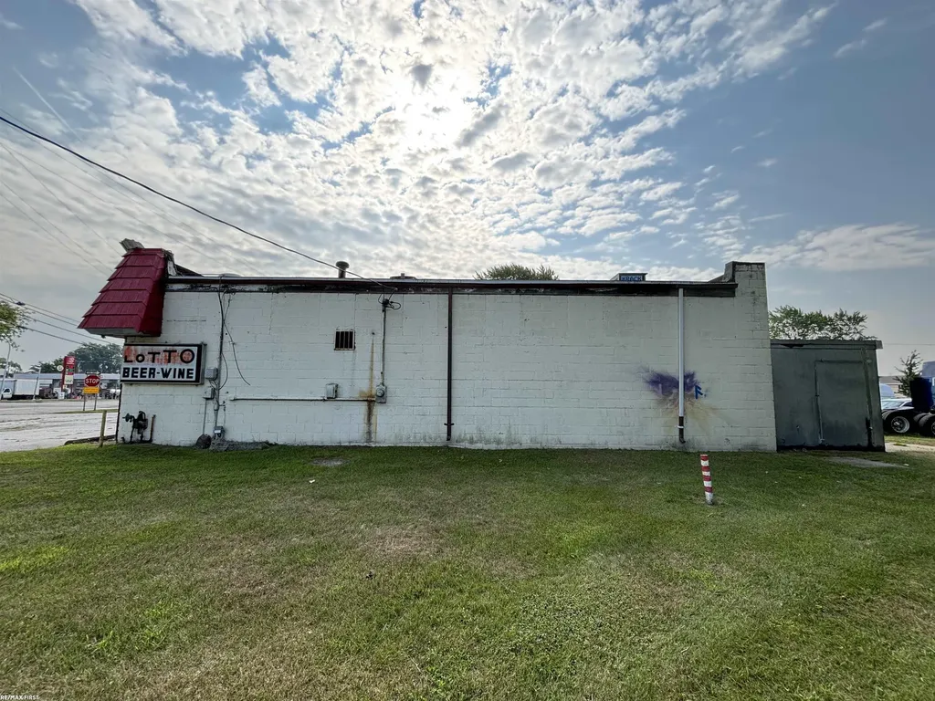 10 Gratiot Boulevard Marysville City MI 48040