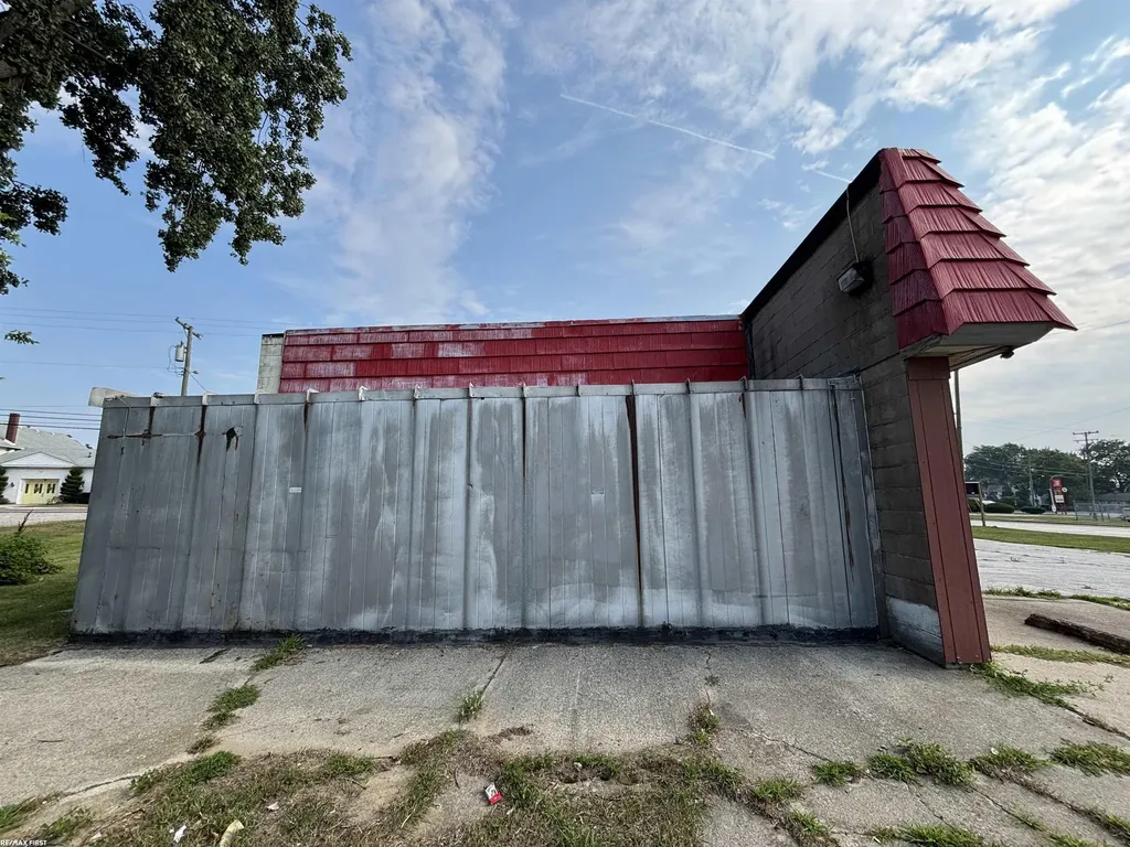 10 Gratiot Boulevard Marysville City MI 48040