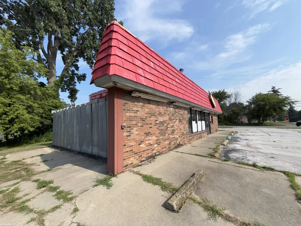 10 Gratiot Boulevard Marysville City MI 48040