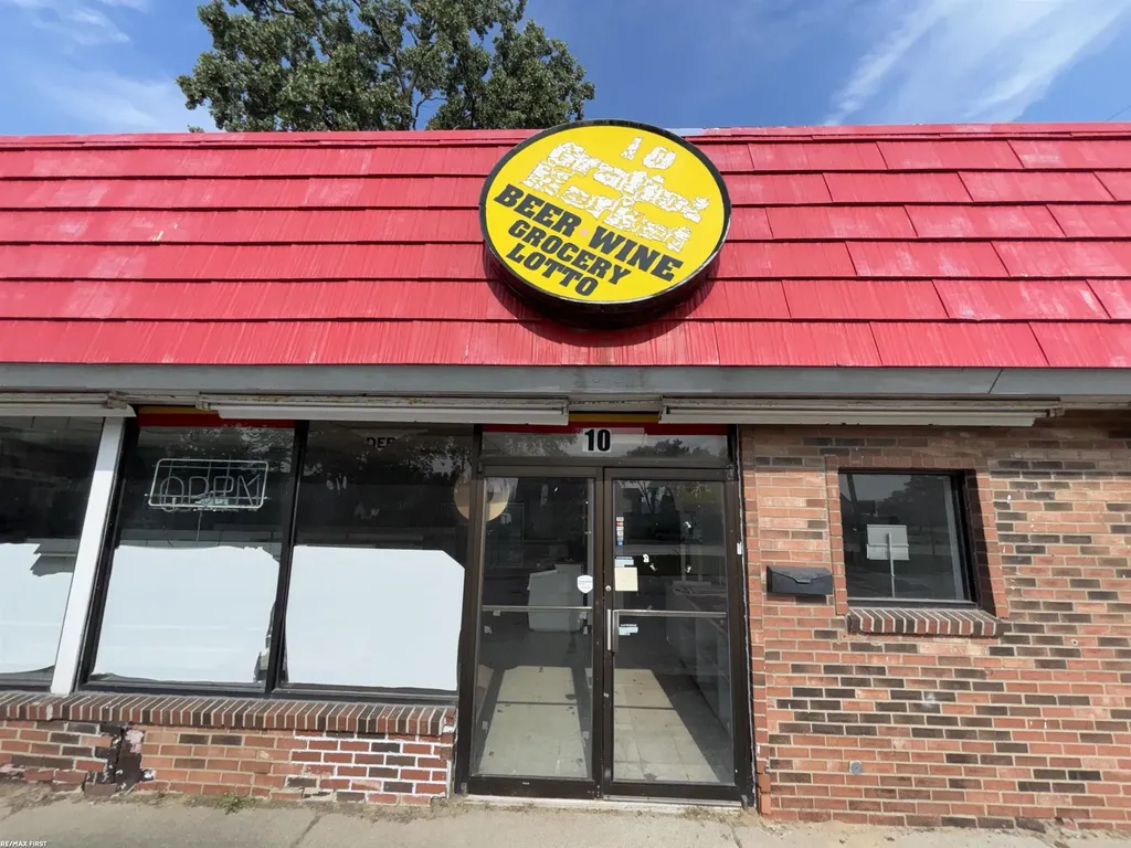 10 Gratiot Boulevard Marysville City MI 48040