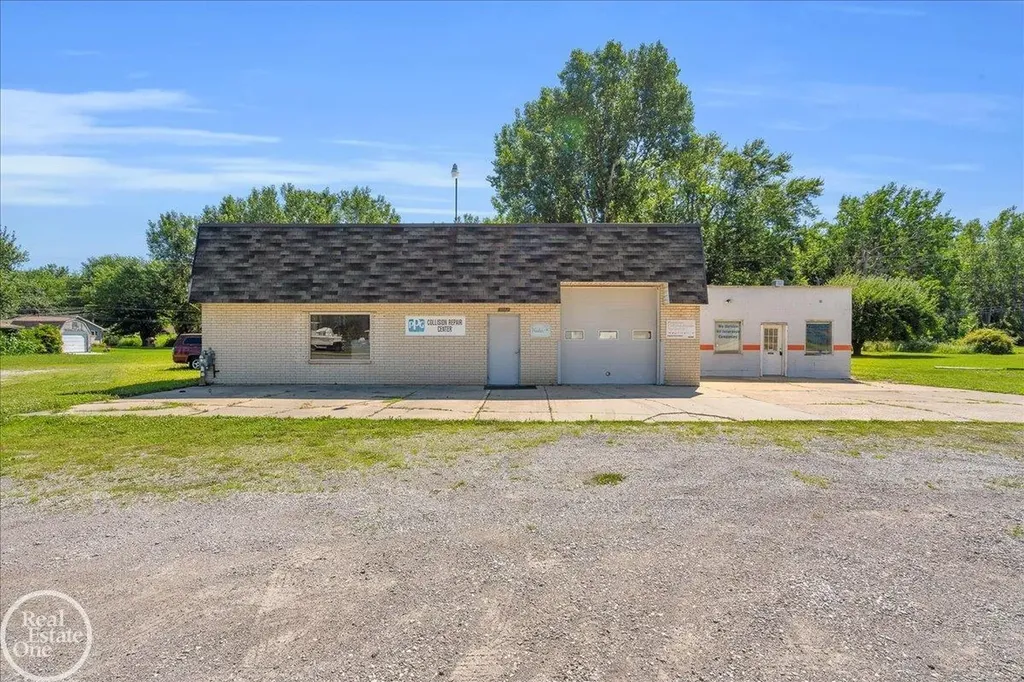 39554 Jefferson Avenue Harrison Charter Township MI 48045