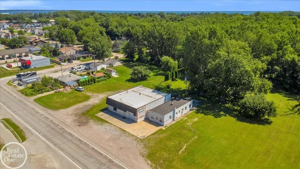 39554 Jefferson Avenue Harrison Charter Township MI 48045
