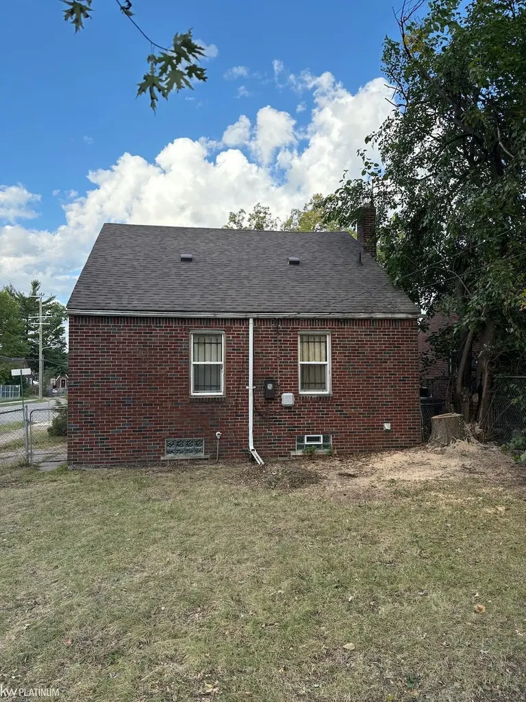 20100 Greeley Street Detroit City MI 48203
