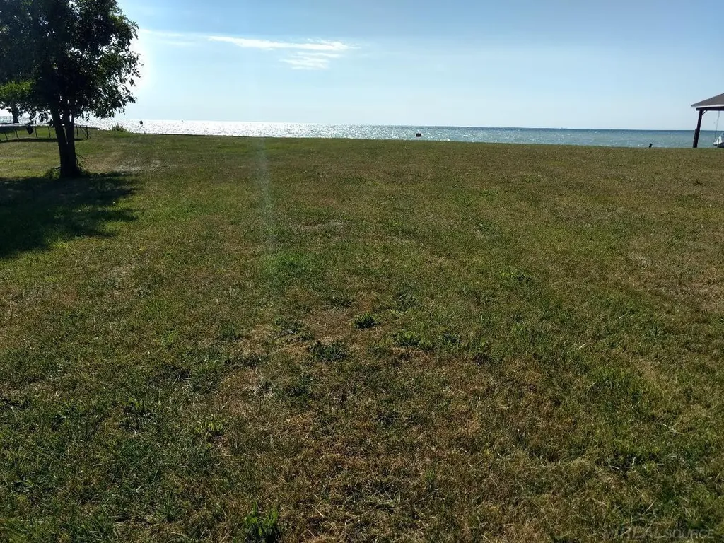37240 Jefferson Avenue Harrison Charter Township MI 48045