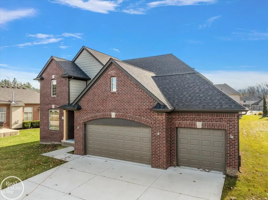 22138 Grove Drive Macomb Township MI 48042
