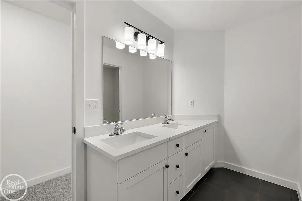 22138 Grove Drive Macomb Township MI 48042