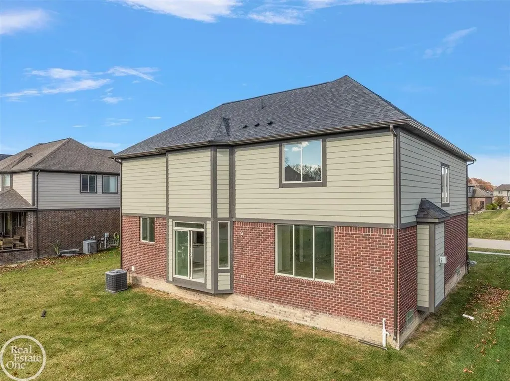 22138 Grove Drive Macomb Township MI 48042