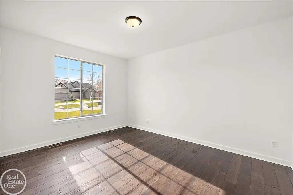 22121 Tahquamenon Court Macomb Township MI 48042