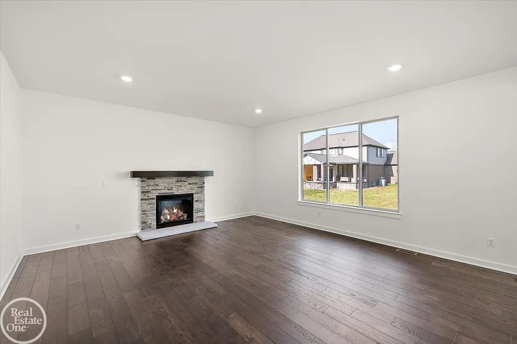 22121 Tahquamenon Court Macomb Township MI 48042