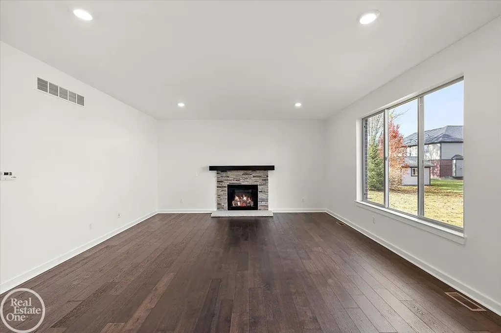 22121 Tahquamenon Court Macomb Township MI 48042