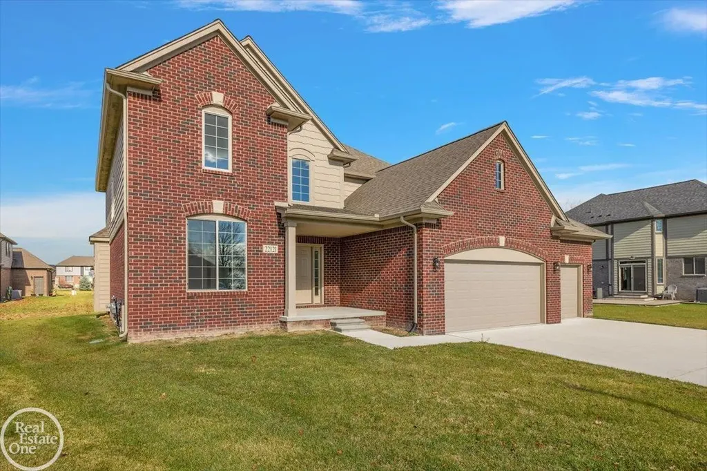 22121 Tahquamenon Court Macomb Township MI 48042