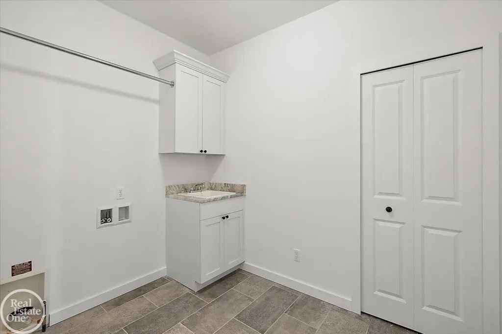 22121 Tahquamenon Court Macomb Township MI 48042