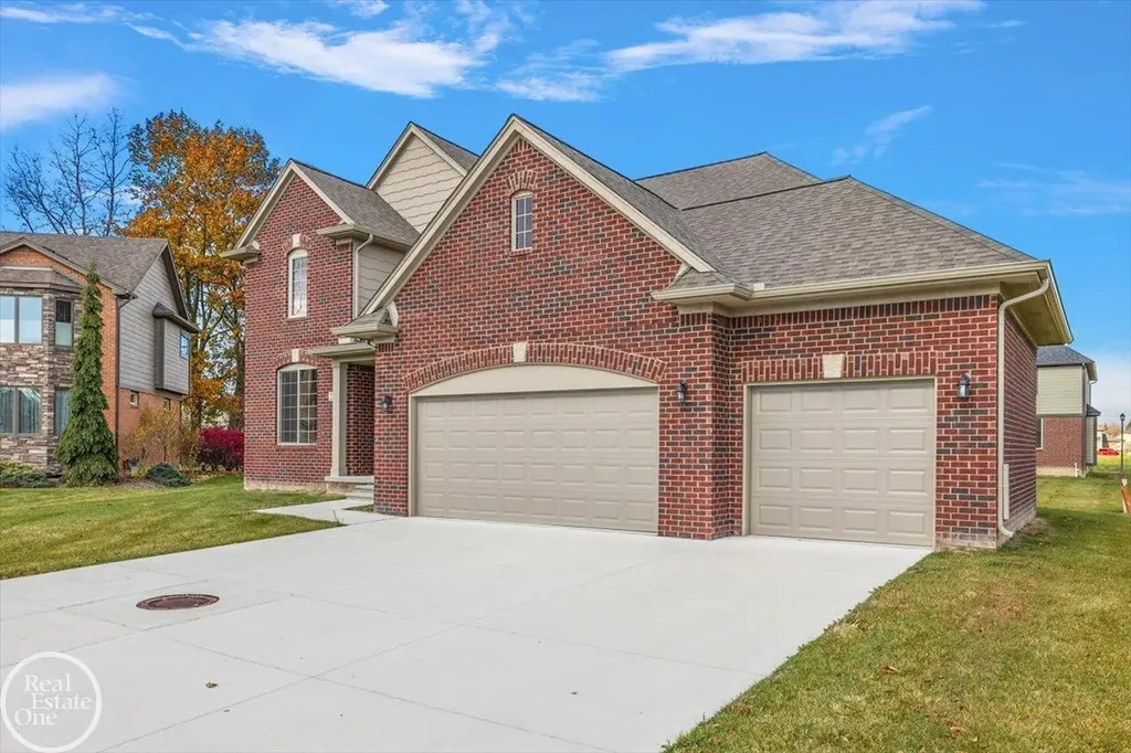 22121 Tahquamenon Court Macomb Township MI 48042