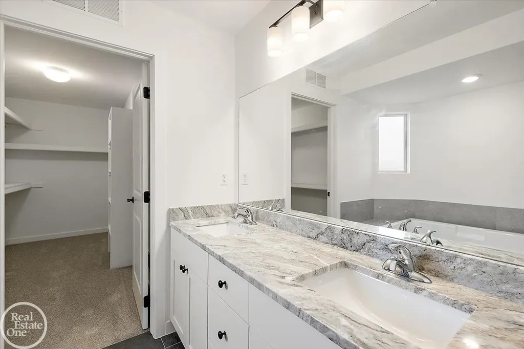 22121 Tahquamenon Court Macomb Township MI 48042