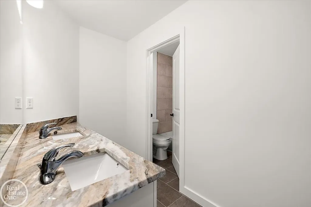 22121 Tahquamenon Court Macomb Township MI 48042