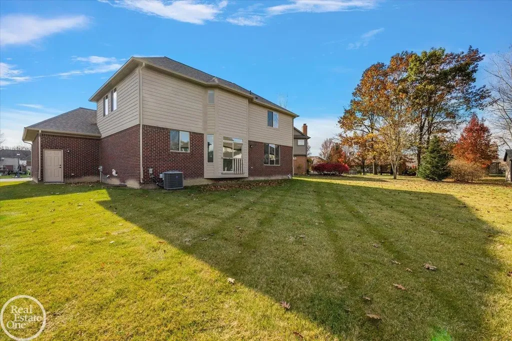 22121 Tahquamenon Court Macomb Township MI 48042