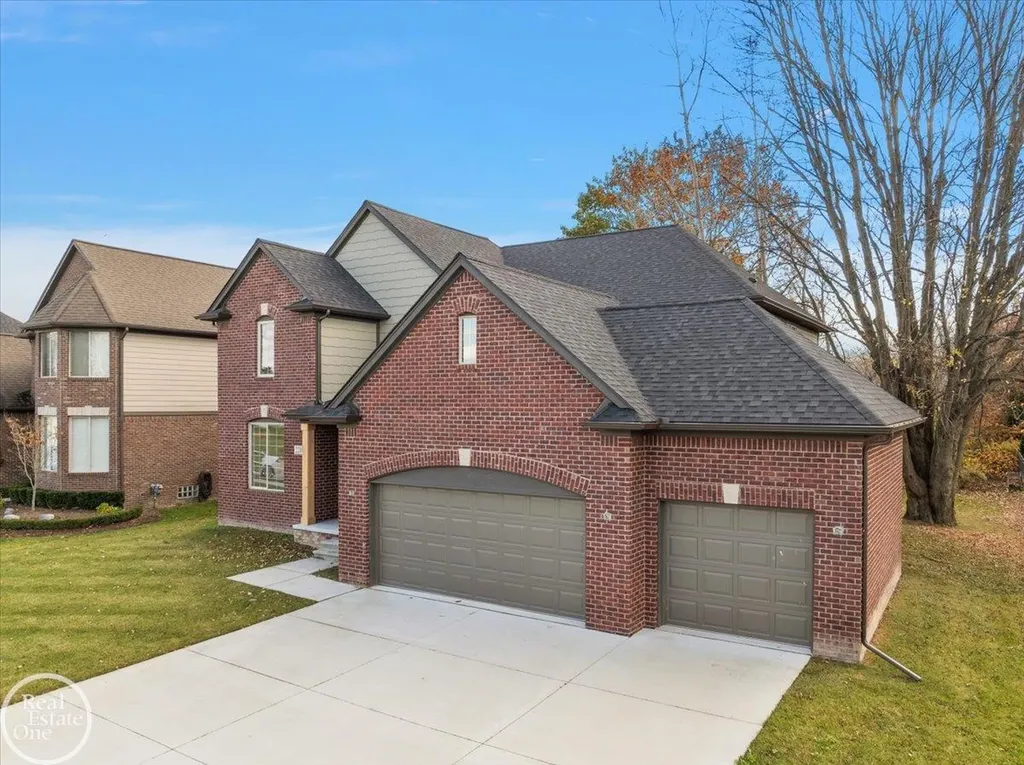 22106 Grove Drive Macomb Township MI 48042