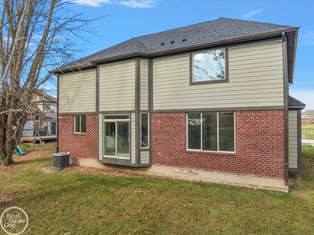 22106 Grove Drive Macomb Township MI 48042