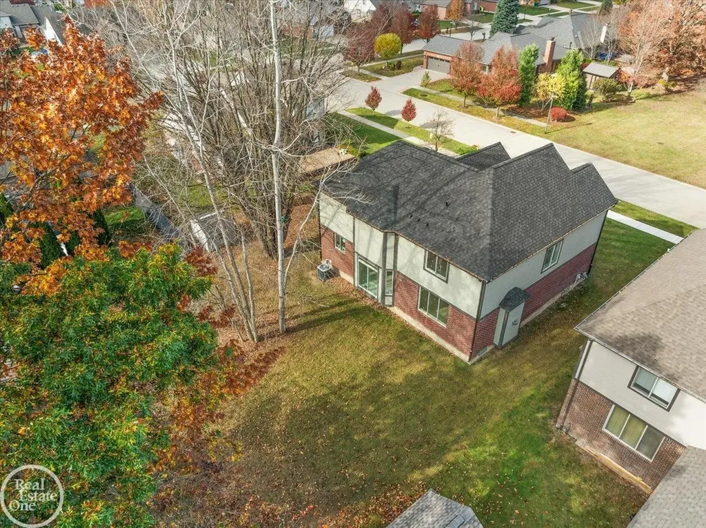 22106 Grove Drive Macomb Township MI 48042