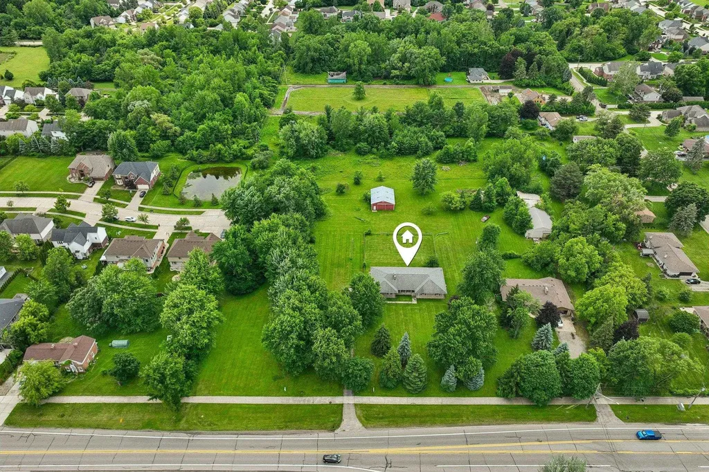 2734 E Wattles Road Troy City MI 48085