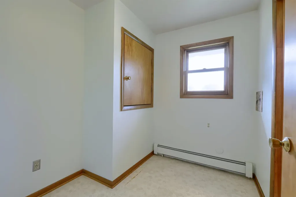 2734 E Wattles Road Troy City MI 48085