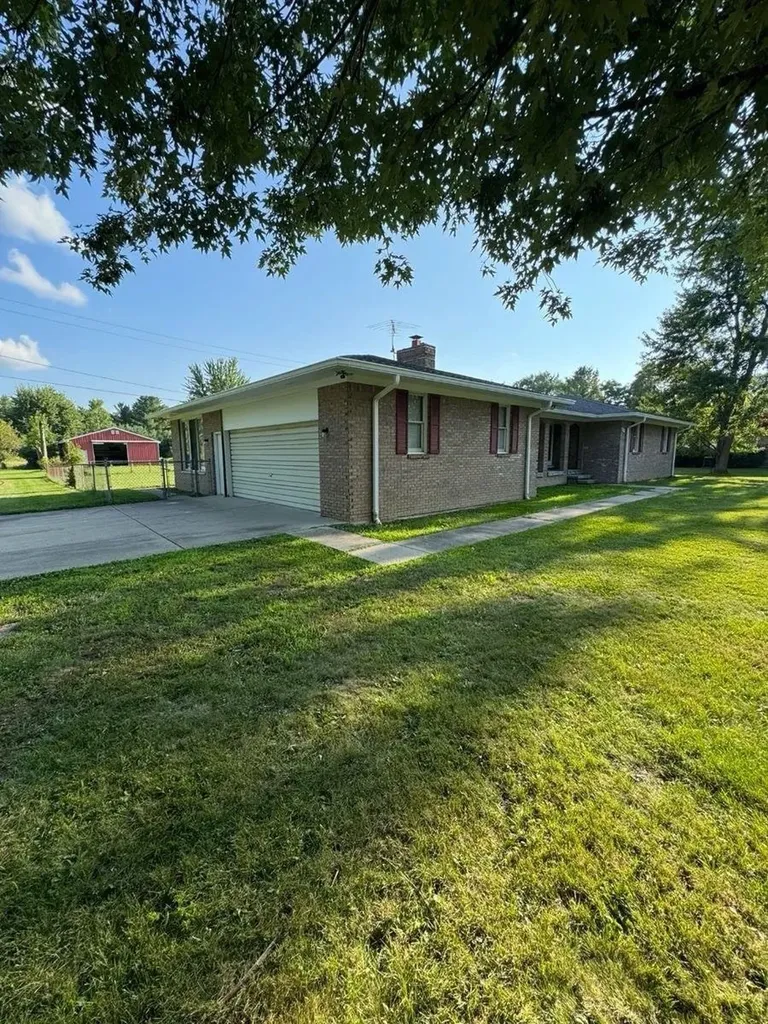 2734 E Wattles Road Troy City MI 48085