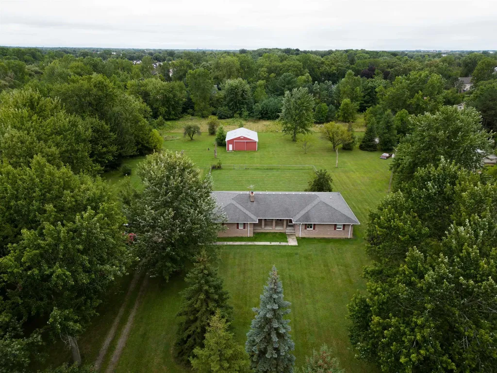 2734 E Wattles Road Troy City MI 48085