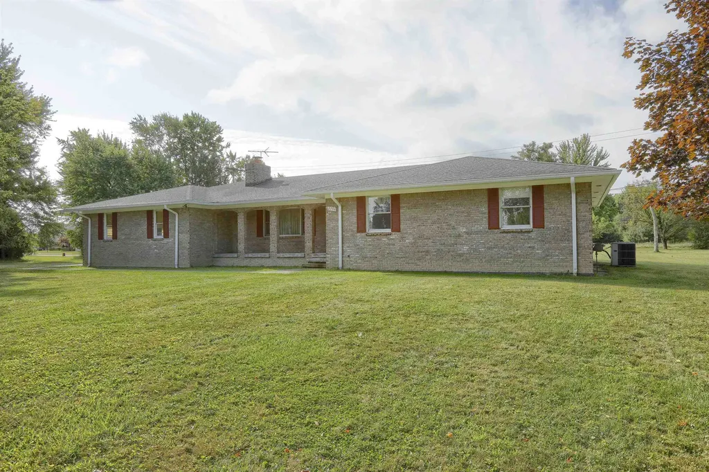 2734 E Wattles Road Troy City MI 48085