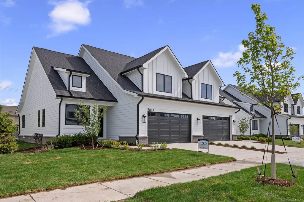 5811 Heights Drive Sterling Heights City MI 48314