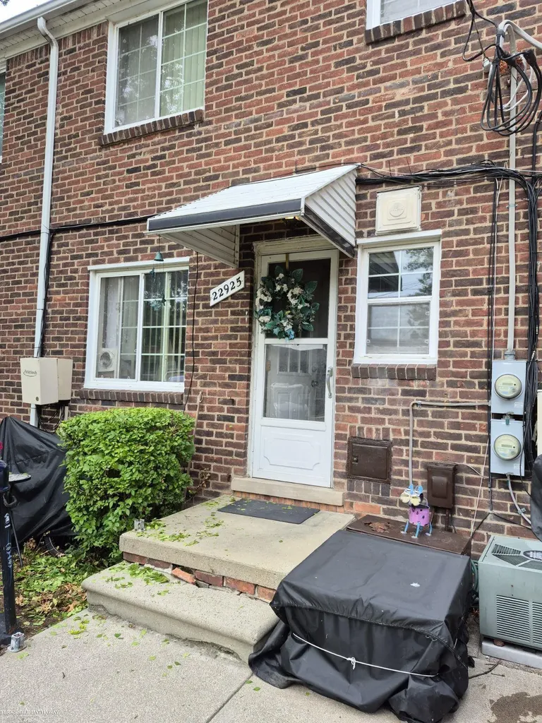 22925 Gary Lane St. Clair Shores City MI 48080