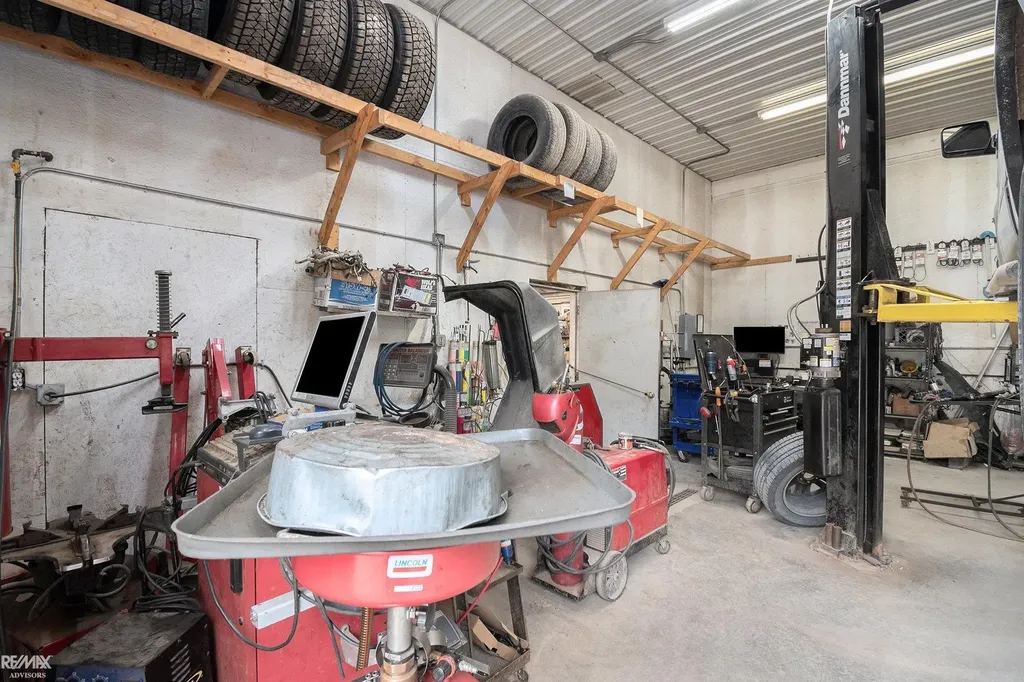 5557 N Red Oak Road Greenwood Township MI 49756