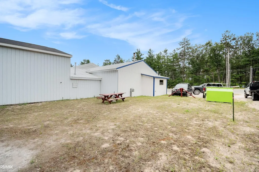 5557 N Red Oak Road Greenwood Township MI 49756