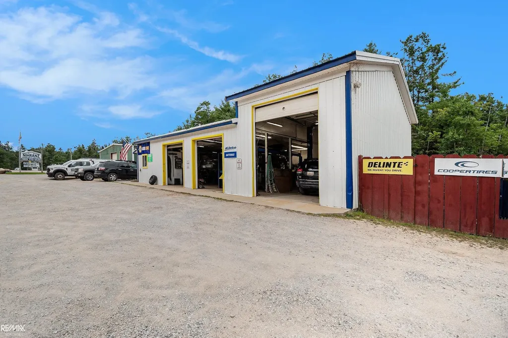 5557 N Red Oak Road Greenwood Township MI 49756