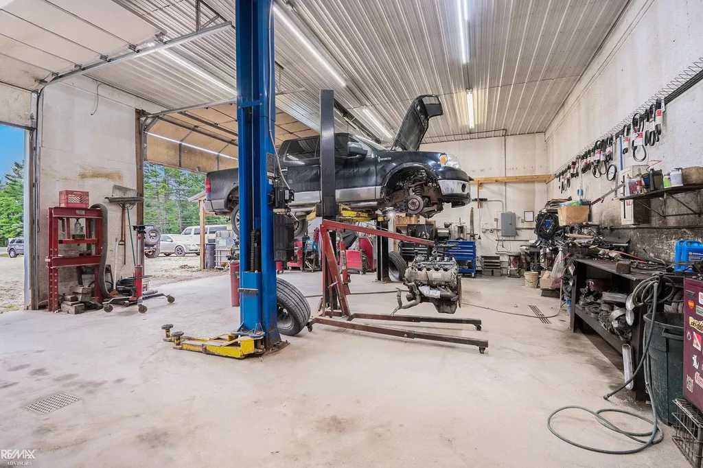 5557 N Red Oak Road Greenwood Township MI 49756