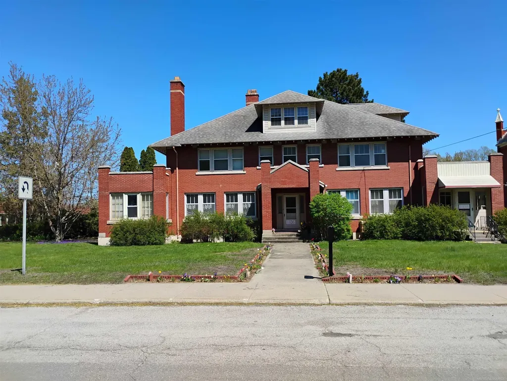 1106 State Street Bay City City MI 48706