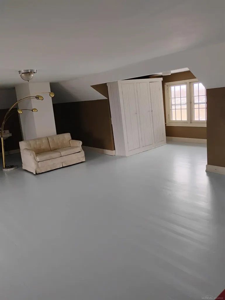 1106 State Street Bay City City MI 48706