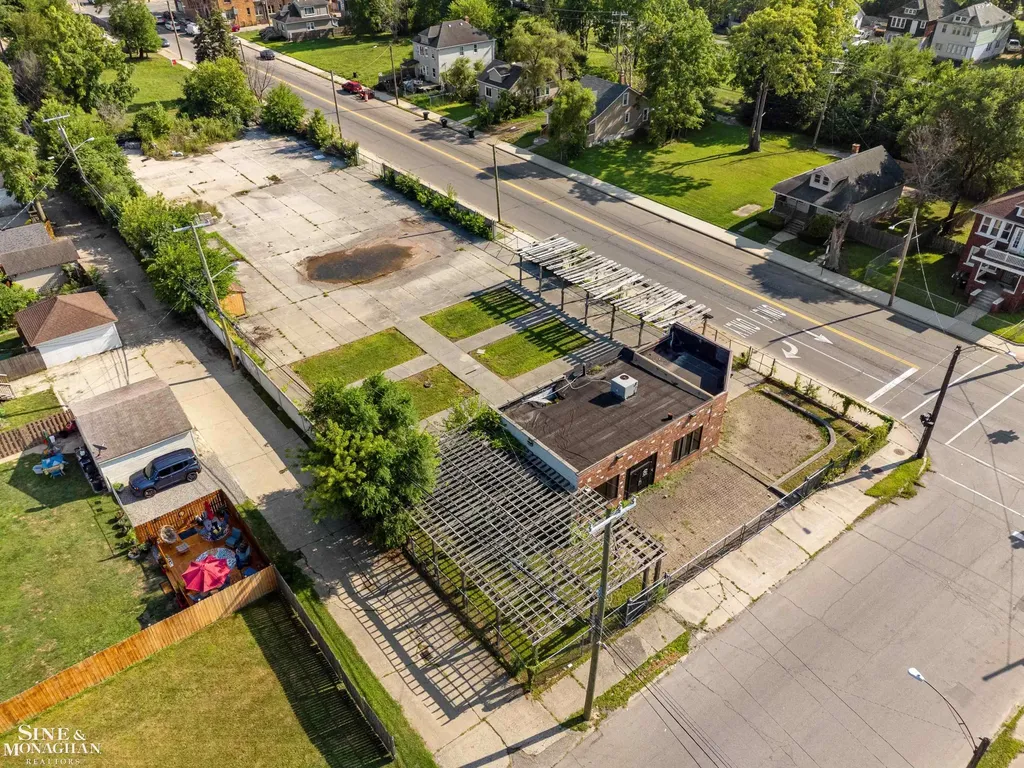 2500 Alter Road Detroit City MI 48215