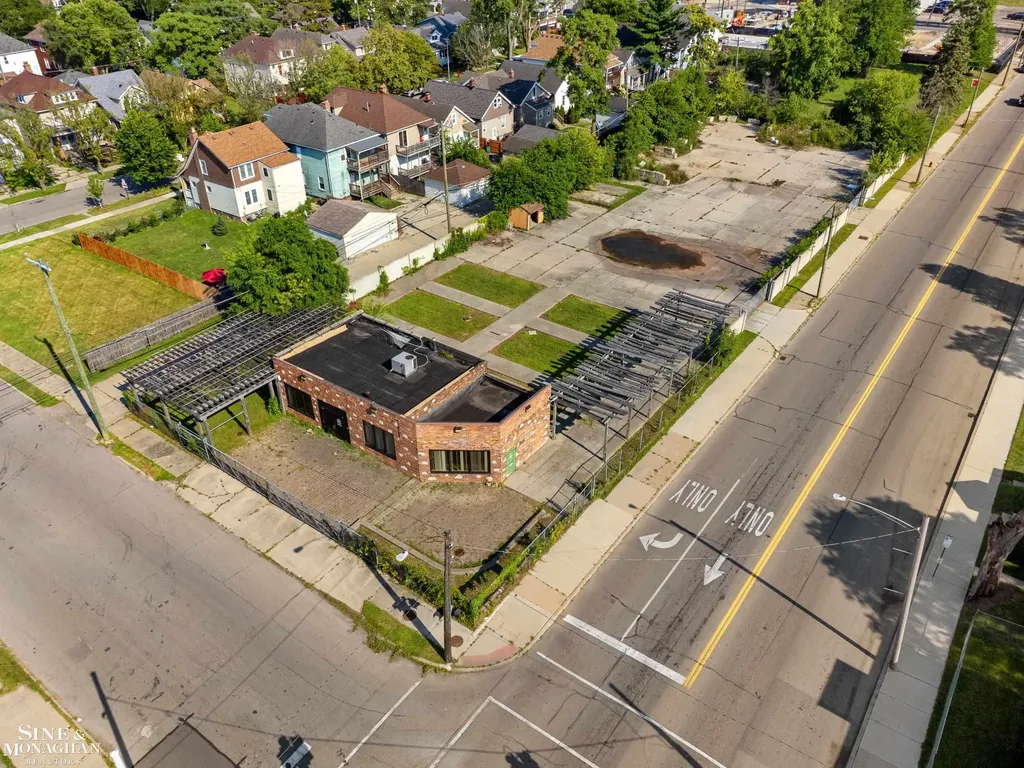 2500 Alter Road Detroit City MI 48215