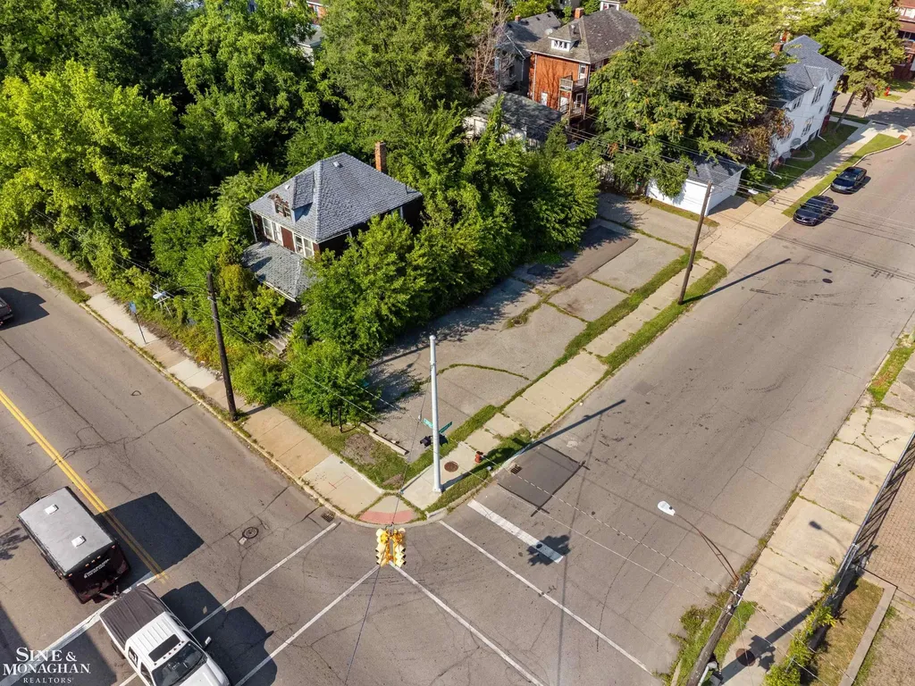 2500 Alter Road Detroit City MI 48215